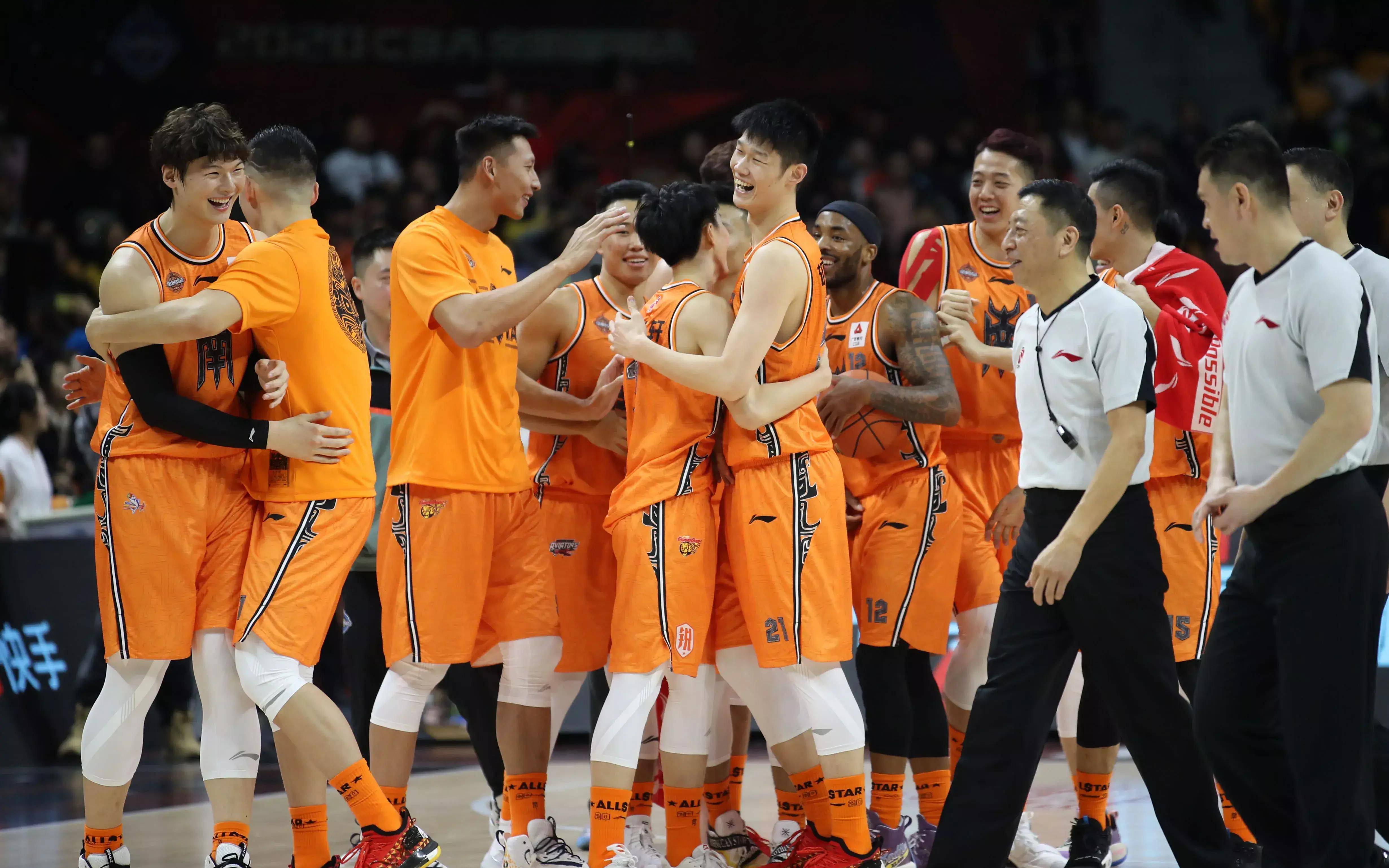 爱游戏-国际比赛日深圳男篮调整名单以备全明星赛，造点机会环节打磨，更衣室稳定，心理建设被强调的简单介绍